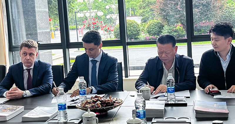 Selamat yang hangat kepada TENAU ELEVATOR (CHINA) CO., LTD. dan perusahaan Rusia GLOBAL-ELEVATING